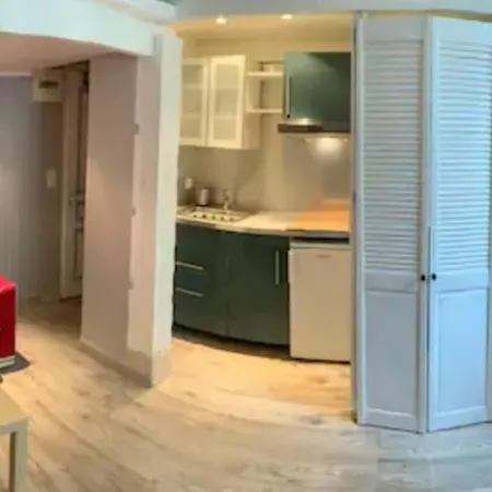 Grand Centre Apartment *